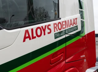 150ste Volvo-truck voor Aloys Roemaat Transport is FM Electric 5