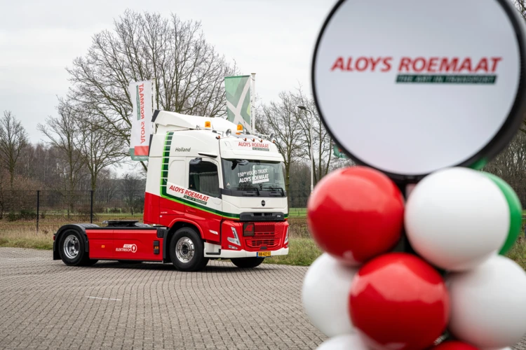 150ste Volvo-truck voor Aloys Roemaat Transport is FM Electric 6