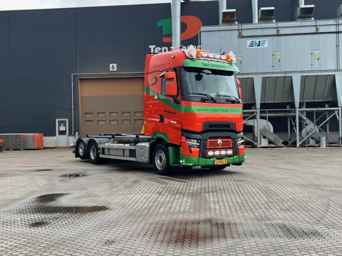 Renault Trucks T High Ten Damme
