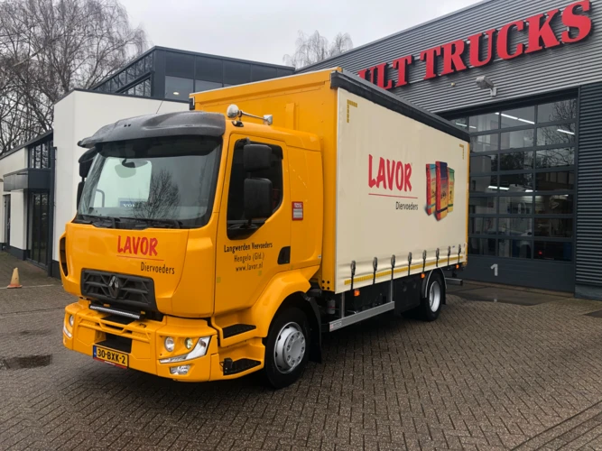Renault Trucks D Langwerden Veevoeders
