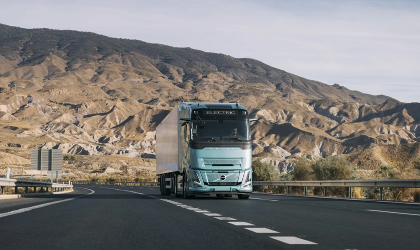 Volvo FH Aero Electric met e-as